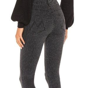 MOTHER High Waisted Looker Jeans in Bad Cat